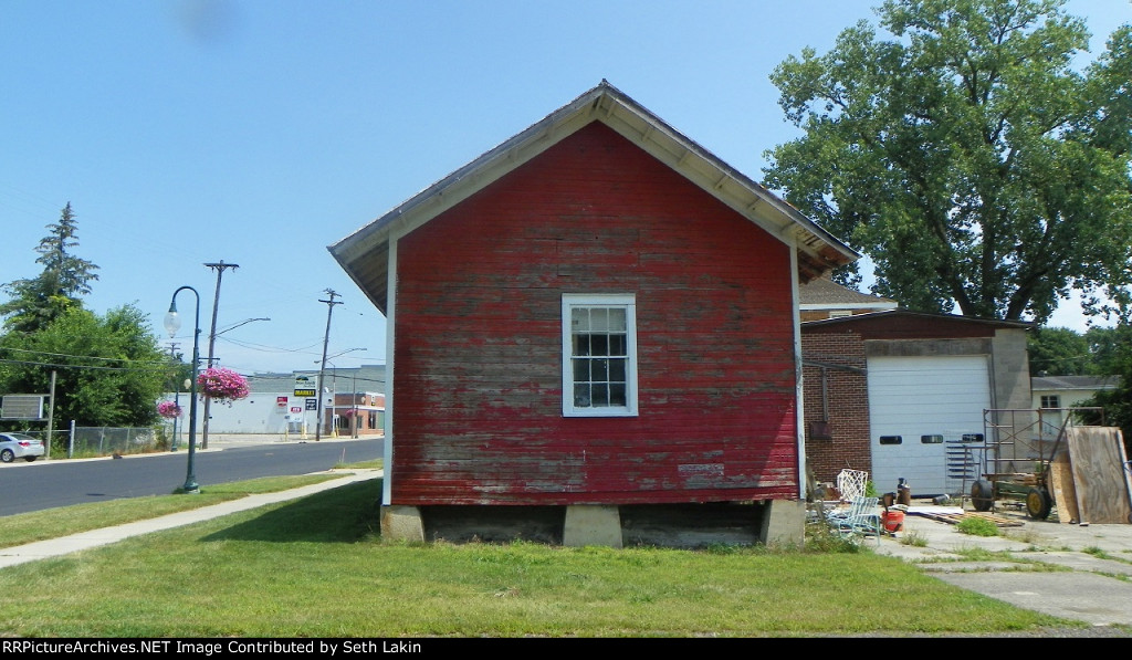 T&W freight house